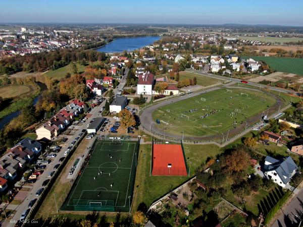 Zdjęcia kompleksu sportowego w Makowie Mazowieckim